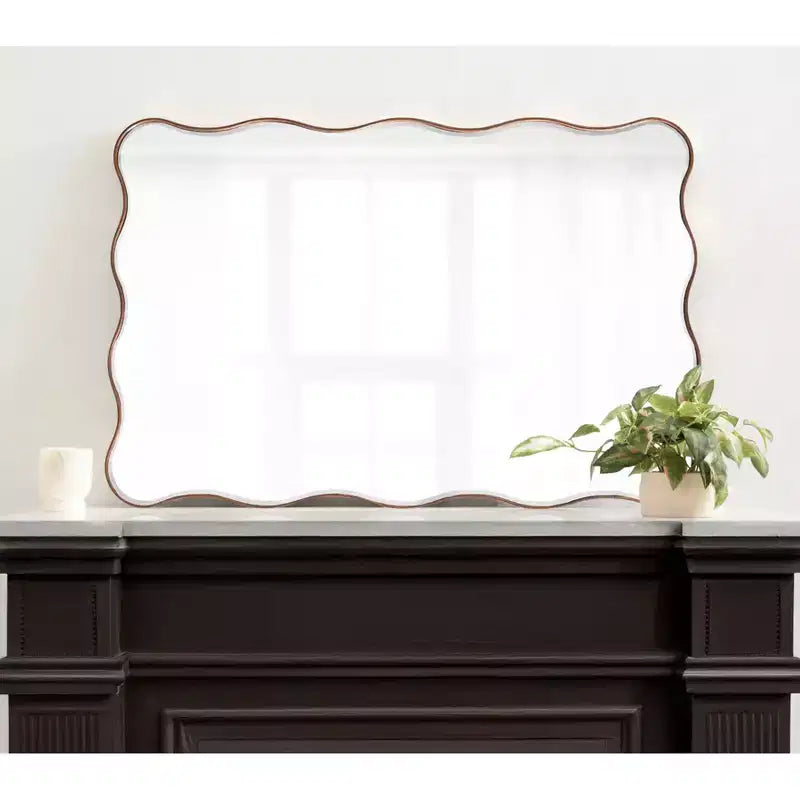 Miroir rectangulaire festonné en bronze