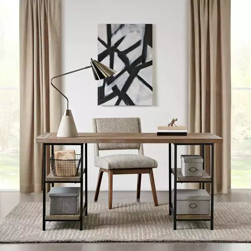 Bureau de style industriel gris avec étagères latérales