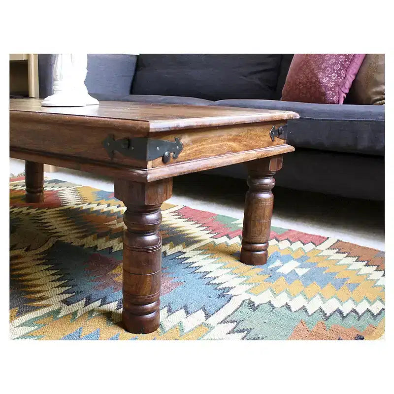 Table basse rustique fabriquée à la main