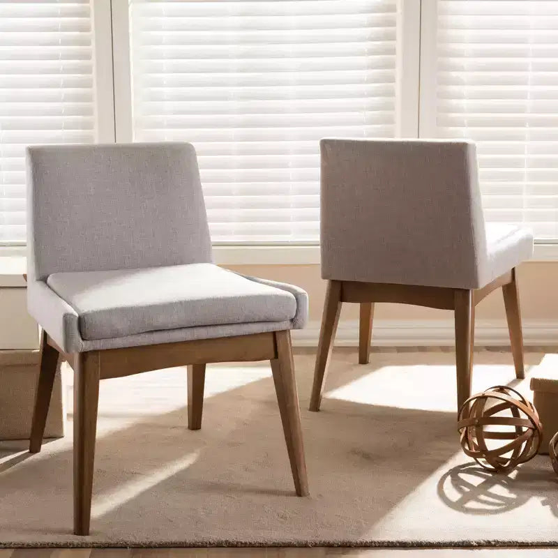 Chaise de salle à manger latérale rembourrée en tissu et en noyer de style Mid-Century Modern