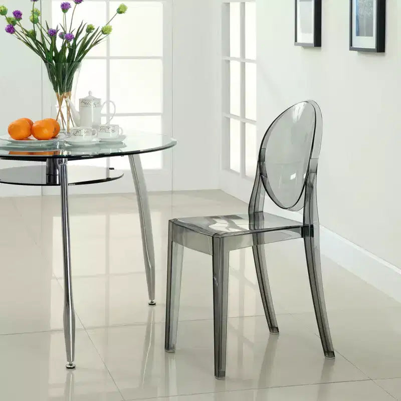 Chaise de salle à manger transparente