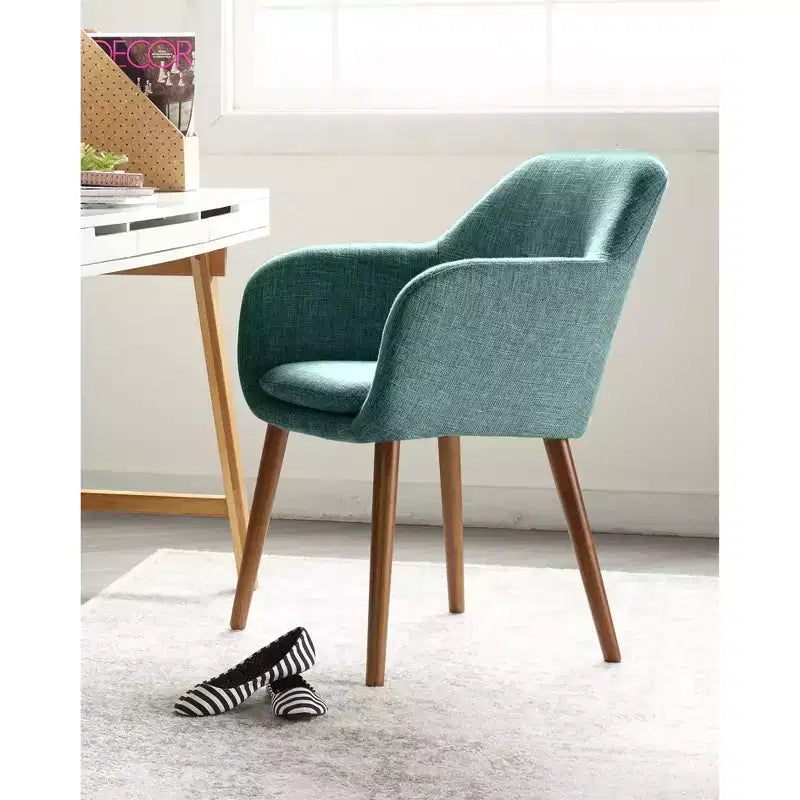 Fauteuil de style médiéval moderne