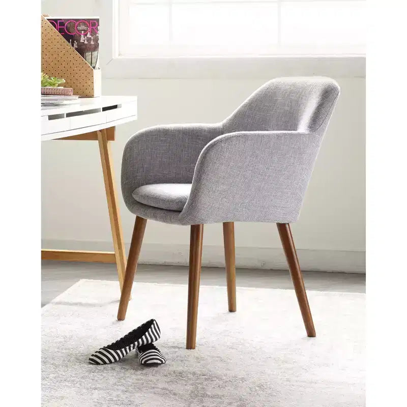 Fauteuil de style médiéval moderne