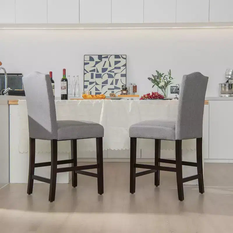 Tabourets de bar en tissu avec garniture cloutée, chaises de salle à manger à hauteur de comptoir